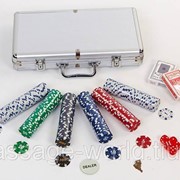 Набор для покера в алюминиевом кейсе (300 фишек с номиналом, 2 кол.карт,5куб) фото
