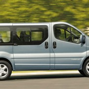 Автомобиль Renault Trafic Passenger фото