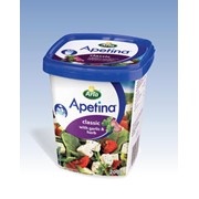 Сыр брынза Arla Apetina кубики в рассоле с чесноком и петрушкой 200 г фото