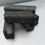 Древесно-угольный брикет фото
