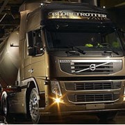 Автомобили Volvo FM і Volvo FH для перевозки нефтепродуктов, химических материалов в жидком и газообразном виде фото