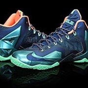 Баскетбольные кроссовки Nike Lebron 11 Akron vs Miami (Размер обуви: 42 Рус (43 евро) - 27,5 см) фотография
