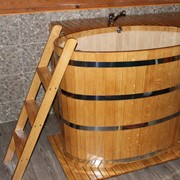 Ванна деревянная дубовая фотография