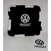 Подушка черная Volkswagen Passat с кантом фотография