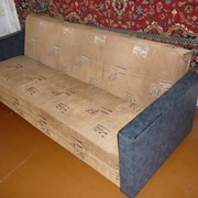 Вывоз (вынос) старого дивана на мусорку в Казани фотография