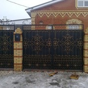 Кованые ворота и калитки из профнастила в Тюмени и Тобольске. фото