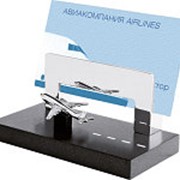 Подставка под визитки с самолетом фото