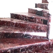 Лестницы наружные из природного камня, лестницы из мрамора, гранита, травертина