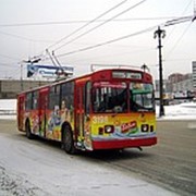 Реклама на троллейбусах фото