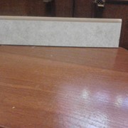 Порезка (резка) плитки (керамогранита), плинтус под лак фото