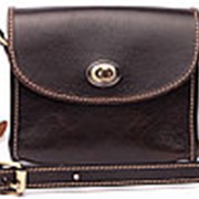 Небольшая женская кожаная сумочка для документов из толстой кожи с полукруглым клапаном фото