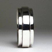 Серебряное кольцо “Слияние“ от WickerRing фото