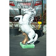 Скульптура лошадь фотография