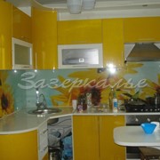 Кухонный фартук из стекла (Скинали) оформленный подсолнухами фотография