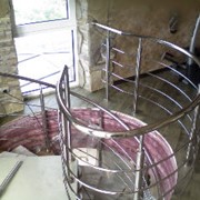 Винтовые лестницы из нержавейки. Изделия из нержавеющей стали. фото