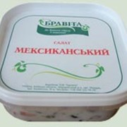 Салат Мексиканский- грибы, огурцы, горошек зеленый, морковь, майонез. фото