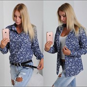 Женская джинсовая рубашка, в разных принтах фото
