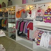 Оборудование для магазинов детской одежды фото