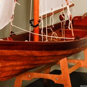 Сборная модель деревянной лодки фото