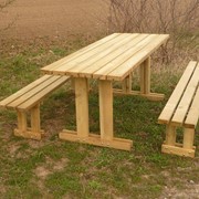 Мебель садовая деревянная, стол со скамейками фото