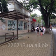 Зупинка громадського транспорту фото