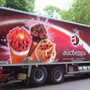 Реклама на транспорте фото