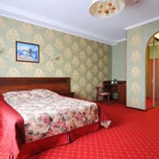 Гостиничные номера: апартаменты с 2 спальнями в Алматы фотография
