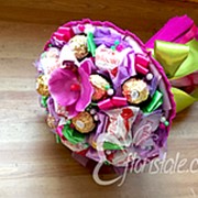 Букет из конфет “Весенний 03“ фотография