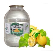 Сок березовый с лимоном и сахаром фотография