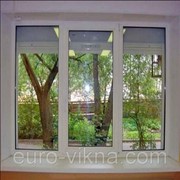 Трехстворчатое окно Rehau с двухкамерным стеклопакетом
