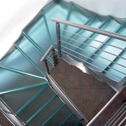 Стеклянные лестницы, стеклянные ступени - разработка и изготовление по индивидуальным проектам