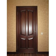 Двери входные деревянные фотография