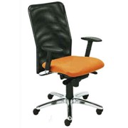 Кресло офисное для персонала с профилированной эргономичной спинкой.