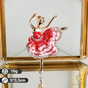 Брошь 'Балерина', цвет красно-белый в золоте фотография