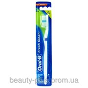 ORAL-B Зубная щетка Clean Fresh Strong 40, средняя