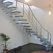 Лестница из стекла для дома фото