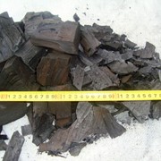 Древесный уголь из твердых, фруктовых пород древесины фото