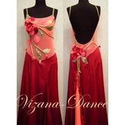 Платье стандарт Юн-1 Бордовый цветок. Платье бордово-розового цвета, лиф-сетка, декорированная шнурами и аппликациями.Юбка из атласа.
