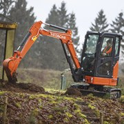 Мини-экскаватор Hitachi ZX26U-5A фото
