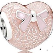 Серебряный шарм Pandora “Розовый бант и кружевное сердце“ 792044ENMX фотография